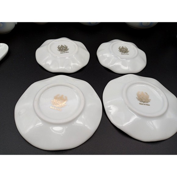 Miniature Snowman Porcelain Tea Party Set 13 Pieces Wicker Picnic Basket Vintage - Picture 7 of 12